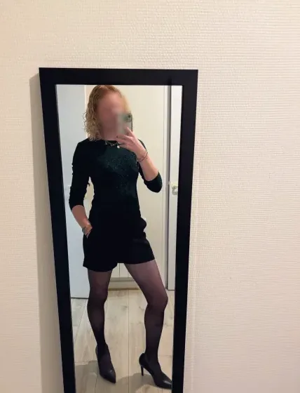 Jenni, 25