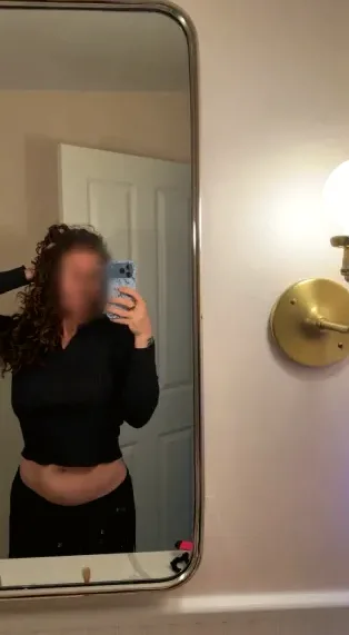Laura, 37