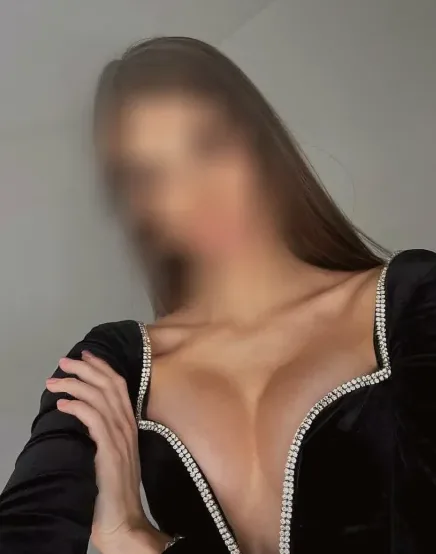 Selma, 31